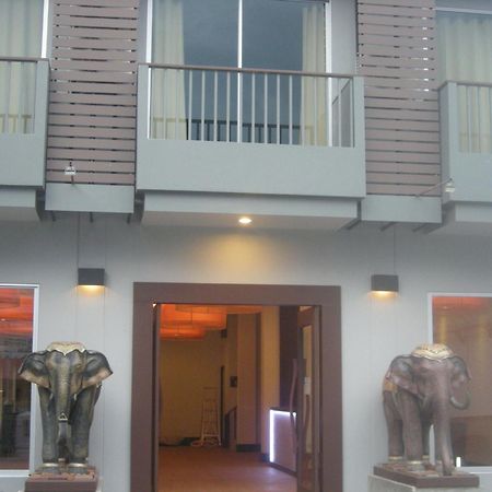 Mawin Hotel Чиангмай Экстерьер фото